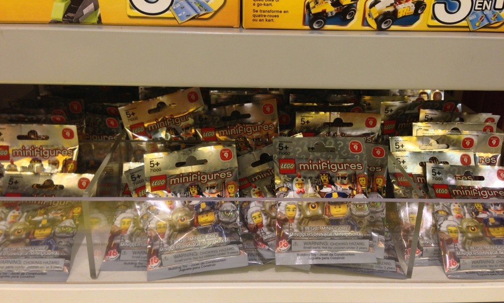 LEGO Minifigures Series 9 Released 71000 2013 LEGO Stores