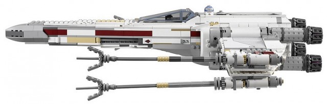 LEGO UCS Red Five X-Wing Starfighter 10240 Set Side View