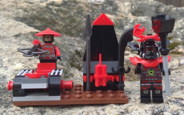 70503 LEGO Ninjago 2013 Lord Garmadon's Hunter and Warrior Minifigures with Catapult