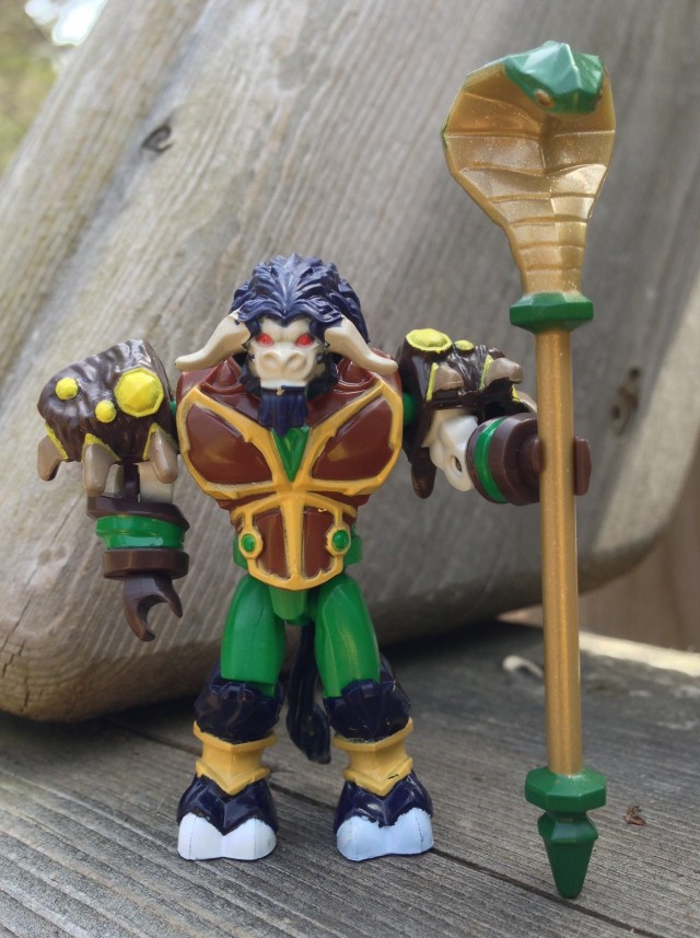 Tauren Druid Wildhide Figure with Legacy of Arlokk Staff Mega Bloks Warcraft 2013