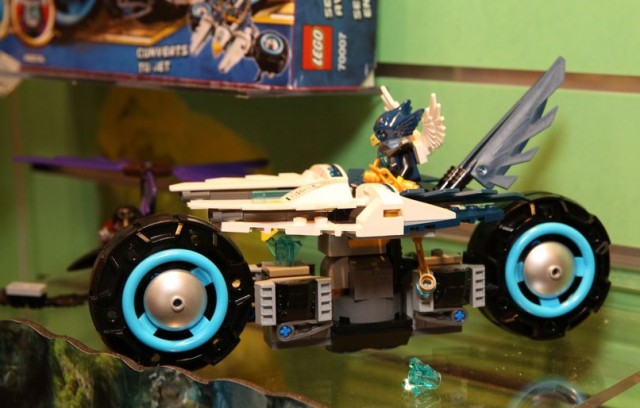 70007 LEGO Chima Eglor's Twin Bike Side View Summer 2013 Set