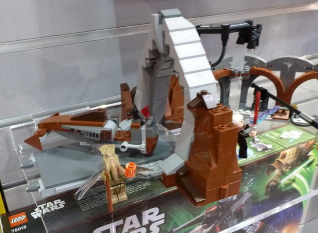 Star Summer 2013 Duel on Geonosis 75017 Preview - Bricks and Bloks