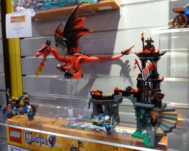 LEGO Castle Dragon Mountain LEGO Red Dragon Scale Photo