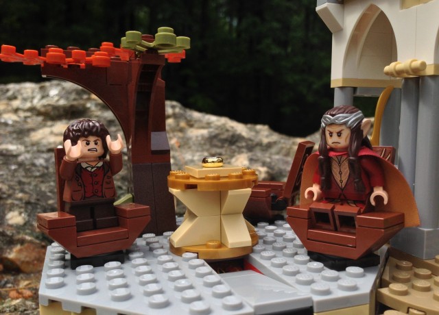 2013 LEGO LOTR Council of Elrond Minifigures on Spinning Chairs