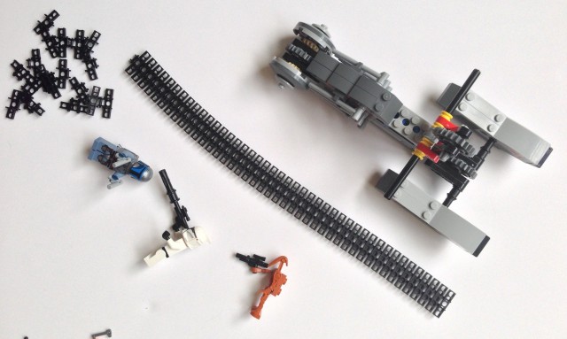 Building LEGO 75015 Star Wars Corporate Alliance Tank Droid