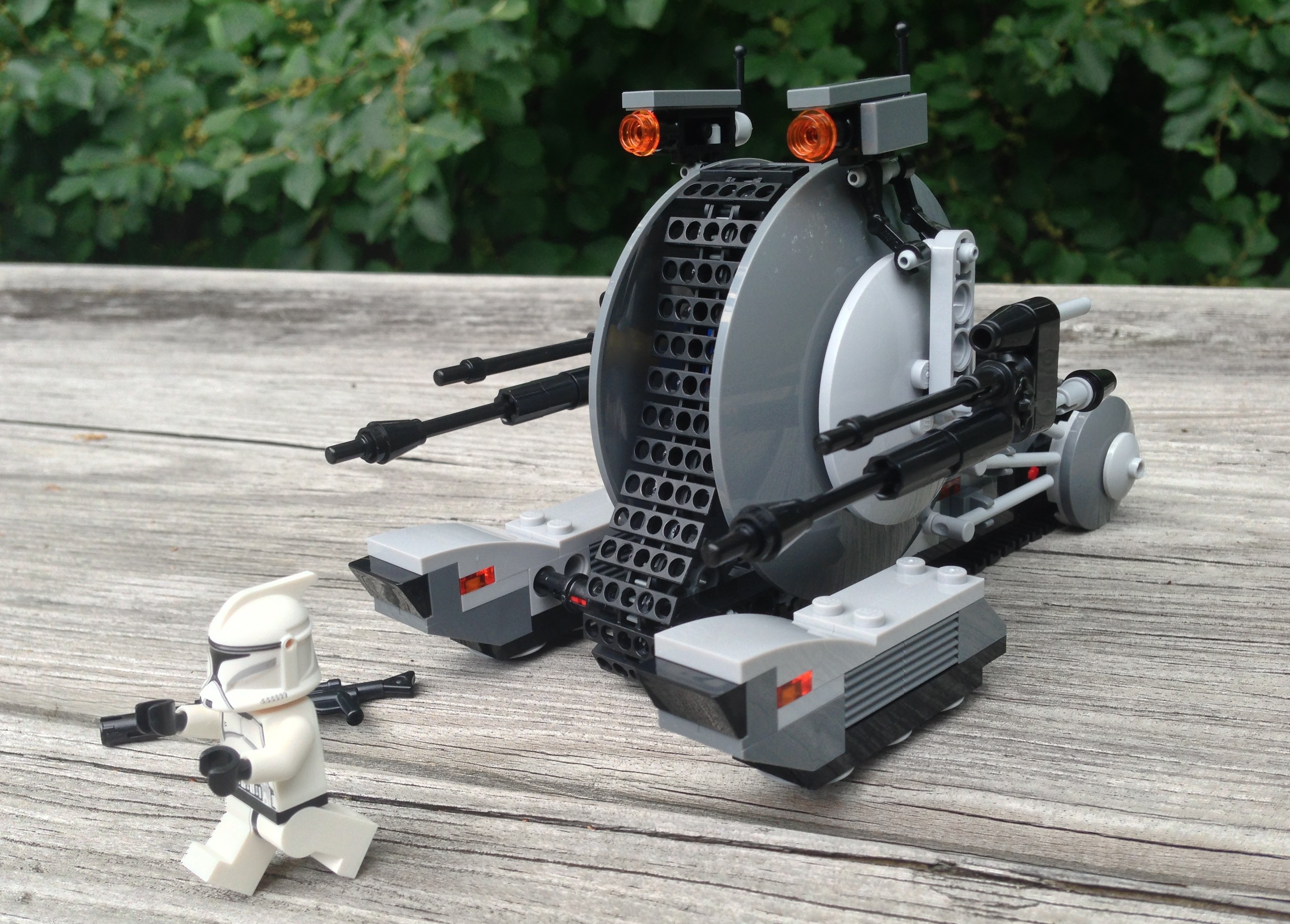 LEGO Star Wars Corporate Tank Droid 75015 2013 Bricks and