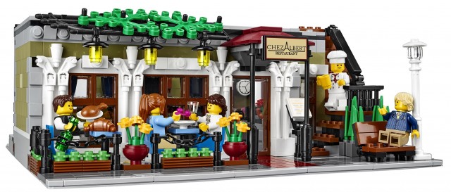 10243 Parisian Restaurant LEGO 2014 Modular Building Outside Restaurant