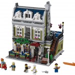 2014 LEGO Parisian Restaurant 10243 Modular Building Photo Preview!