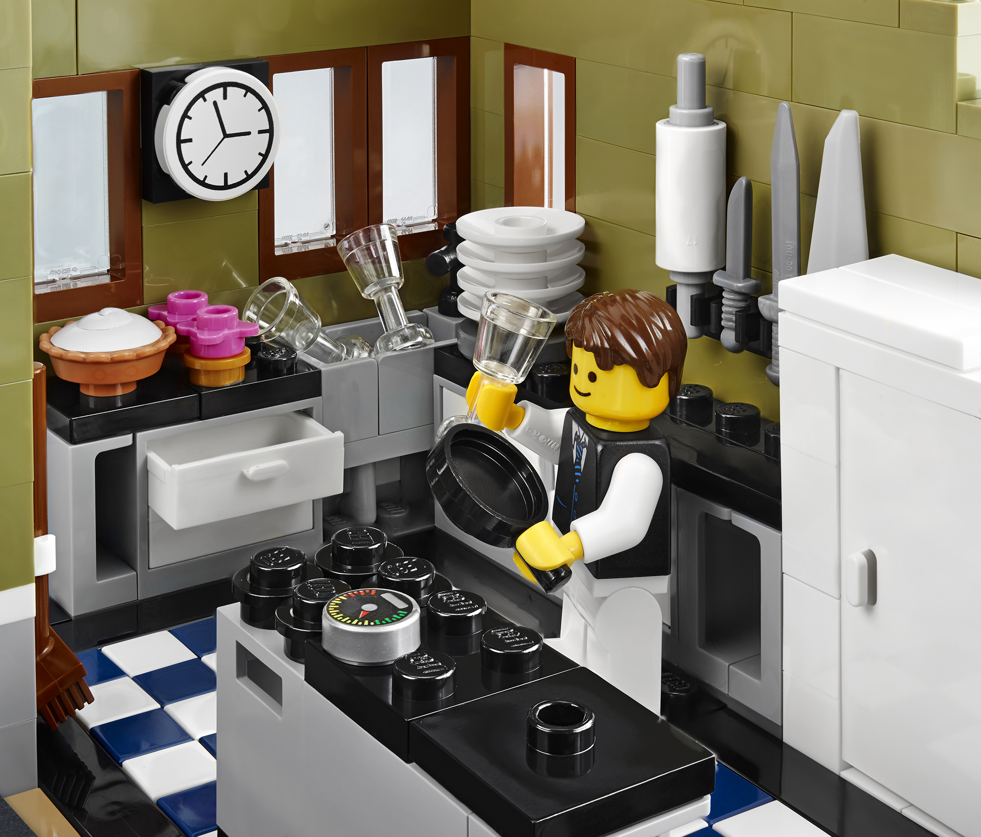 Kitchen in LEGO 2014 Modular Buildings Parisian Restaurant Creator 