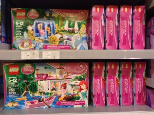 2014 LEGO Disney Princess Sets Released Little Mermaid & Cinderella