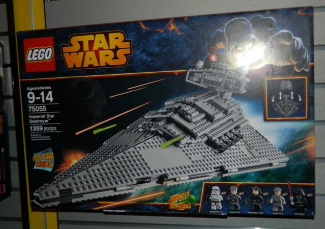75055 LEGO Star Wars Imperial Star Destroyer Box at New York Toy Fair 2014