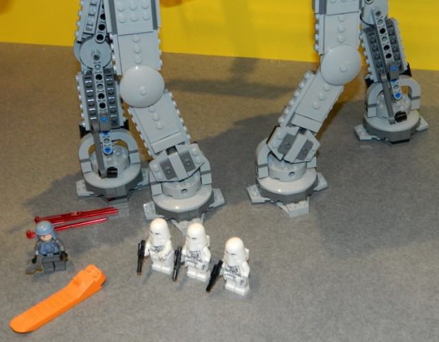 LEGO 75054 Minifigures AT-AT Summer 2014 Star Wars LEGO Set