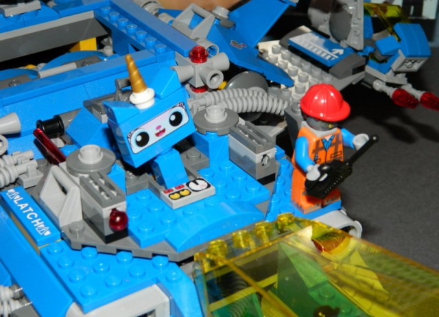 New York Toy Fair 2014 The LEGO Movie Benny's Spaceship with Astro Kitty Unikitty Figure