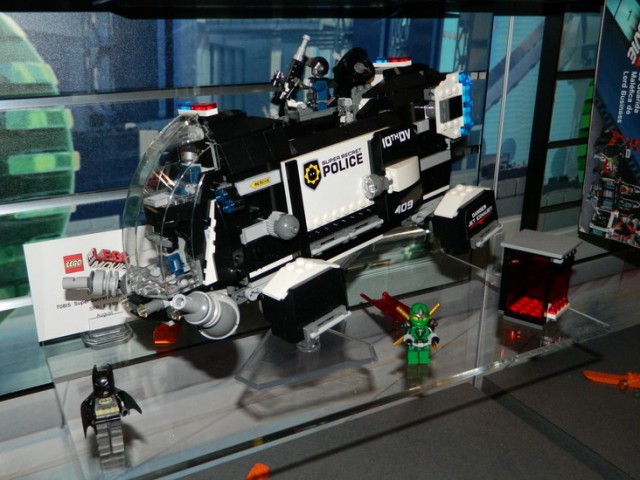 LEGO 70815 Super Secret Police Dropship Minifigure Batman Green Ninja Emmet