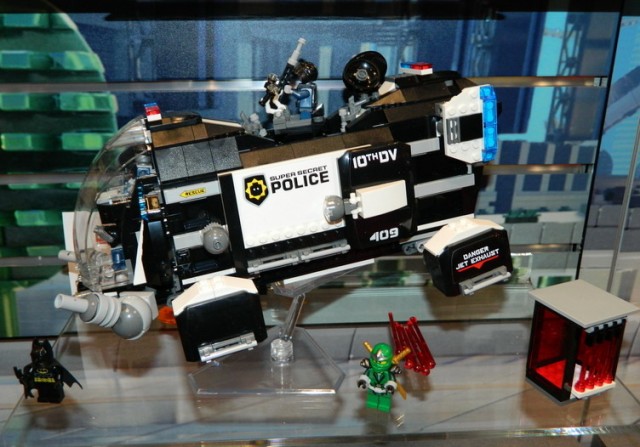 LEGO Movie Summer 2014 Set Super Secret Police Dropship 70815