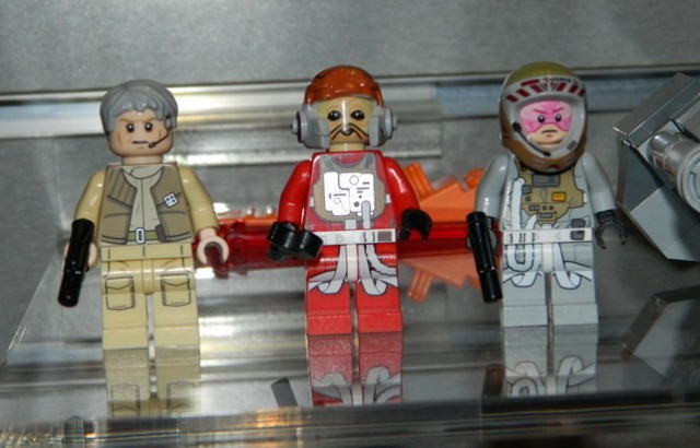 LEGO Star Wars B-Wing 75050 Minifigures Ten Numb Airen Cracken B-Wing Pilot Figures 2014