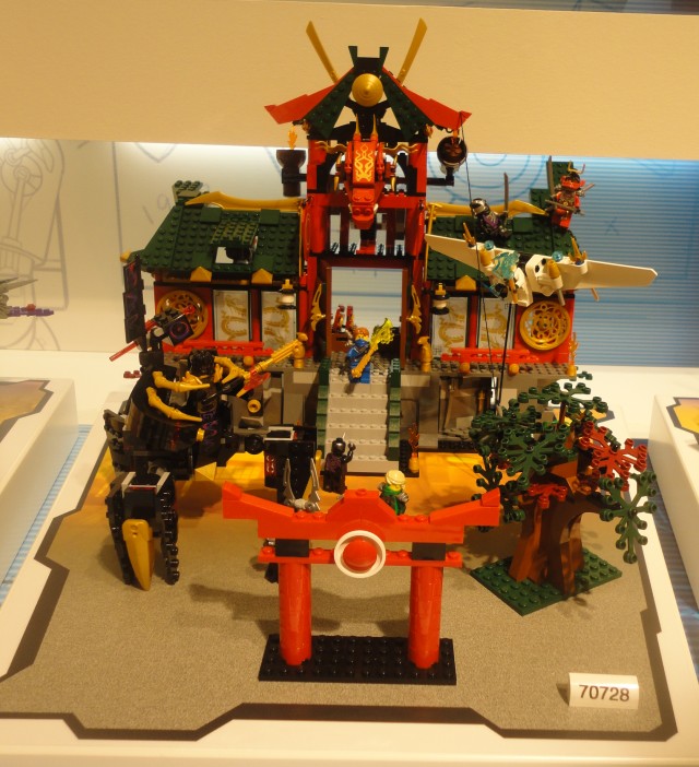LEGO Battle for Ninjago City 70728 LEGO Ninjago Summer 2014 Set