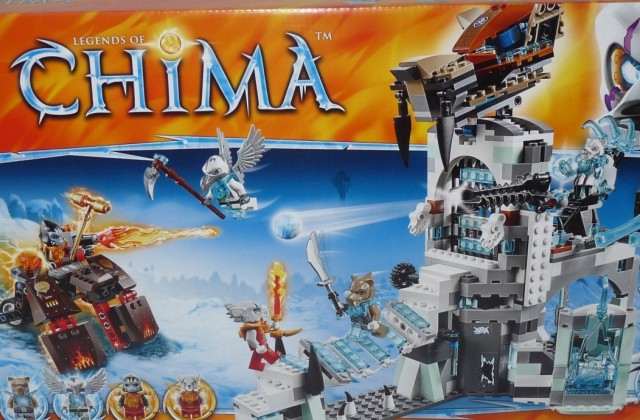 Summer 2014 LEGO Chima 70147 Sir Fangar's Ice Fortress Set