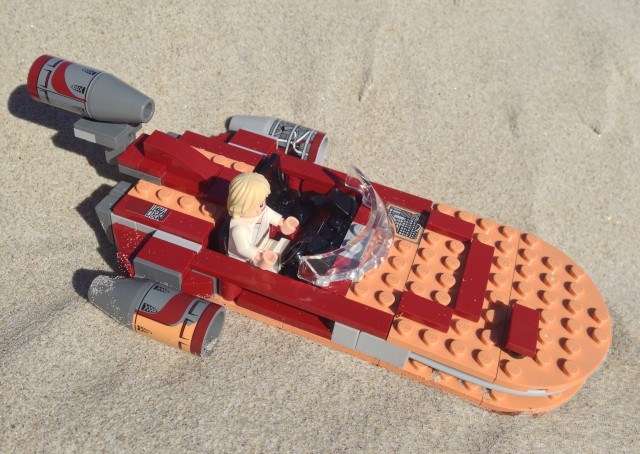 Fall 2014 LEGO Star Wars Mos Eisley Cantina Landspeeder
