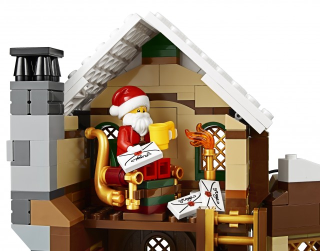 LEGO Santa's Workshop Santa Claus Minifigure on Chair