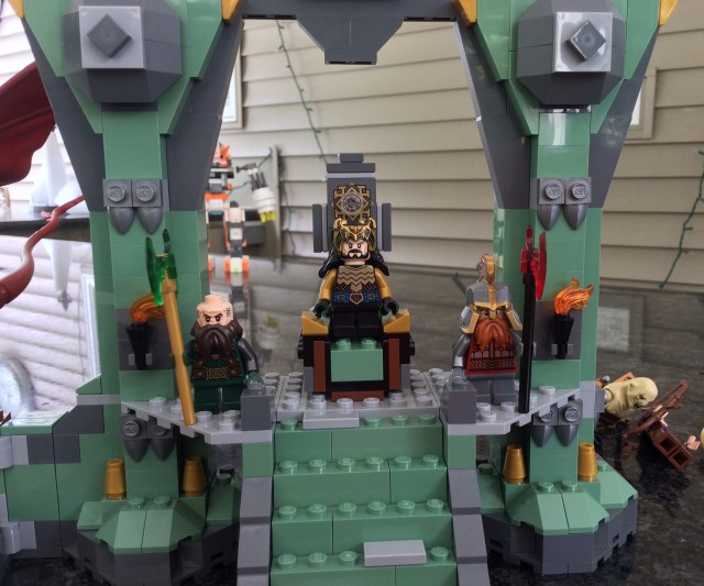 LEGO King Thorin Oakenshield Minifigure on The Lonely Mountain Throne 79017