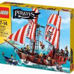 2015 LEGO Pirates The Brick Bounty Pirate Ship 70413 Photos!