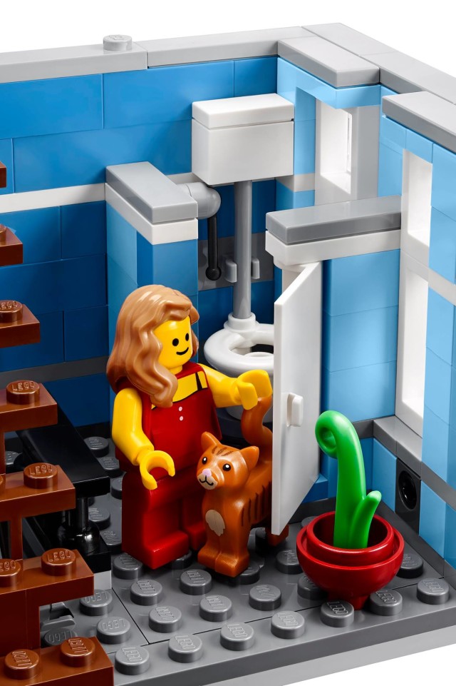 LEGO 10246 Detective's Office Bathroom and Toilet