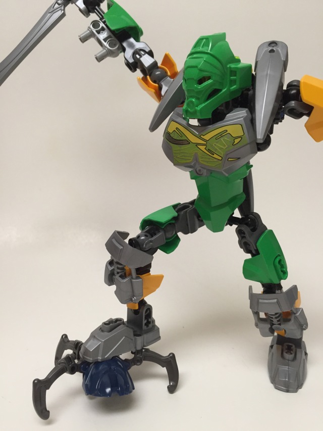 LEGO Bionicle 2015 Lewa Steps on Dark Blue Skull Spider