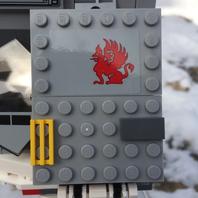Stickers on Wings of LEGO Star Wars T-16 Skyhopper 75081 Set