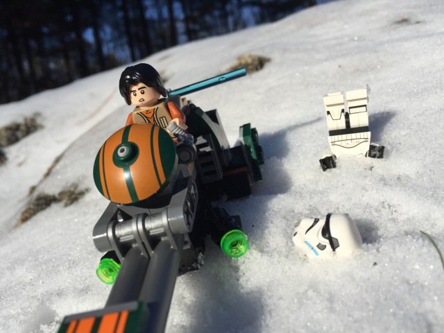 Ezra's Green Speederbike with Lightsaber Attached