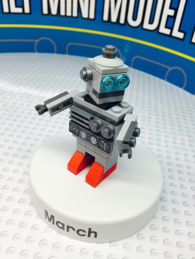 March 2015 Monthly Mini Model Build LEGO Robot Set