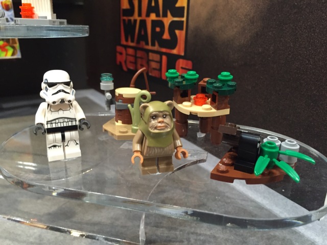 2015 LEGO Star Wars Advent Calendar Ewok Stormtrooper Figures