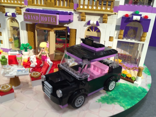 Toy Fair 2015 LEGO Friends Heartlake Grand Hotel Taxi