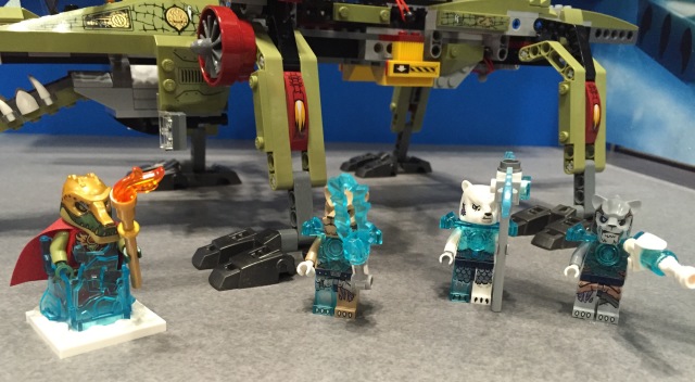 LEGO Saraw Icepaw Strainor Minifigures from 70227 Set