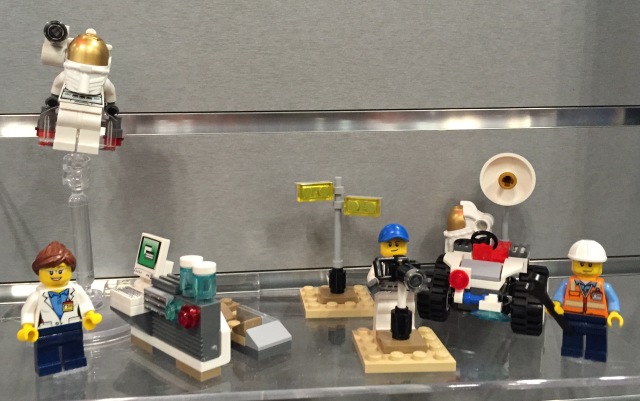 2015 Toy Fair LEGO City Space Starter Set 60077