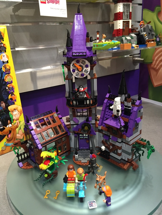 75904-LEGO-Scooby-Doo-Mystery-Mansion-Set-640x853.jpg