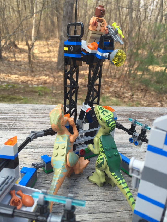 Jurassic World LEGO Set Raptors Looking At Searchlight