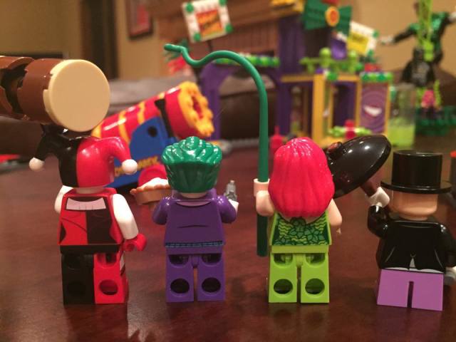 Back of LEGO Jokerland Villains Minifigures