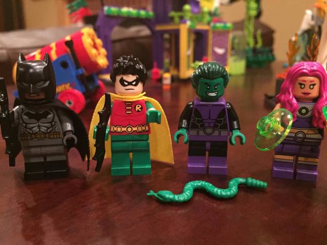 LEGO Beast Boy Starfire Robin Batman Minifigures 2015