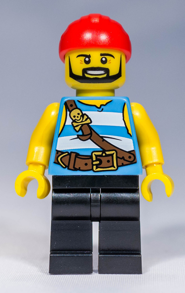 LEGO-Classic-Pirates-Minifigure-2015-Free-Promo-Figure.