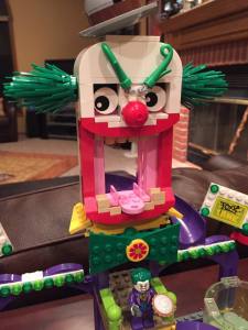 LEGO Clown Head from LEGO Batman Jokerland Summer 2015 Set