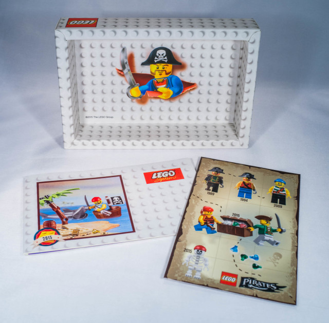 LEGO-Store-August-2015-Classic-Pirates-Set-5003082-Packaging