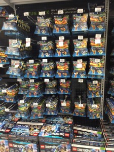 Toys R Us LEGO Dimensions Sets Released