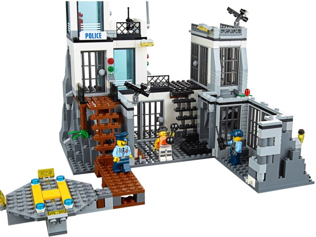 60130 Prison Island LEGO City 2015 Set Rear Side View