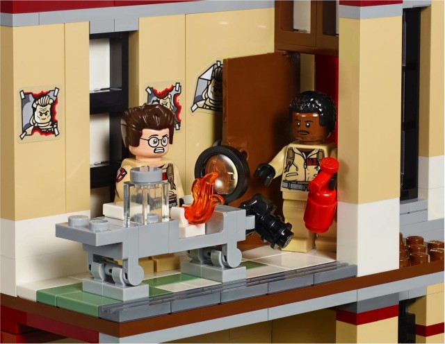 LEGO Ghostbusters Egon's Lab in Firehouse Headquarters