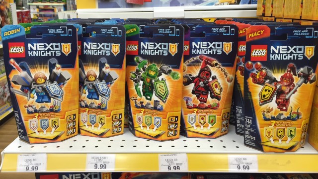 LEGO Nexo Knights Ultimate Figures Aaron Macy Robin Beast Master